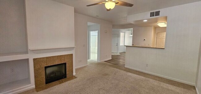 Foto del edificio - TANAMERA CONDOMINIUMS 1 bed 1 bath 1 car g...