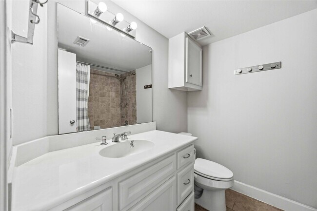 Building Photo - 3635 Main Plaza Dr