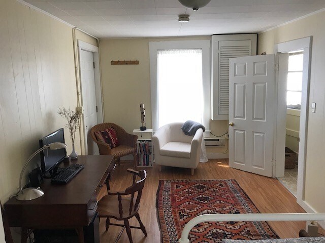 Foto del edificio - 697 Main St