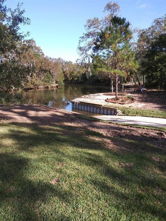 Building Photo - 12305 Pine Oak Dr