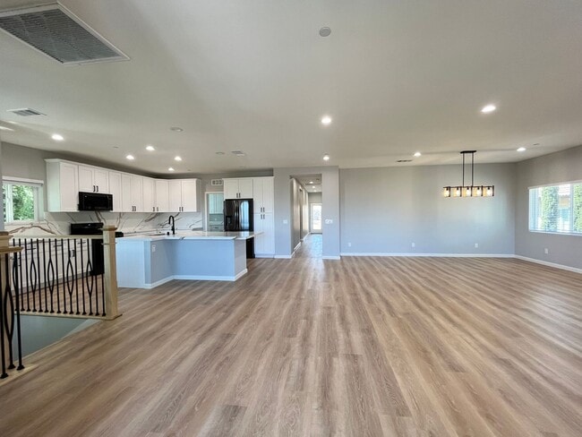 Building Photo - VIEWS VIEWS VIEWS!! BRAND NEW CONSTRUCTION...