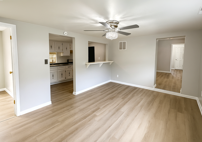 Foto del edificio - 704 E Perry St