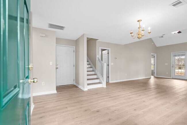 Foto del edificio - 571 Riverward Dr