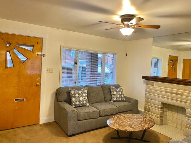 Building Photo - 3309 Niagara St