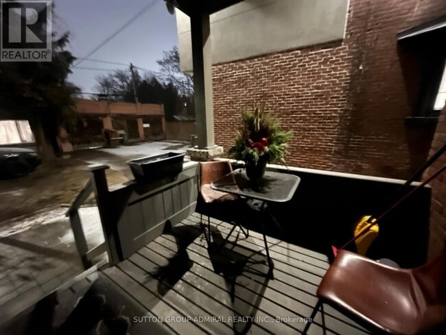 Building Photo - 335 Palmerston Blvd