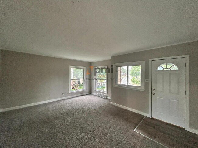 Foto del edificio - 616 Burton Ct