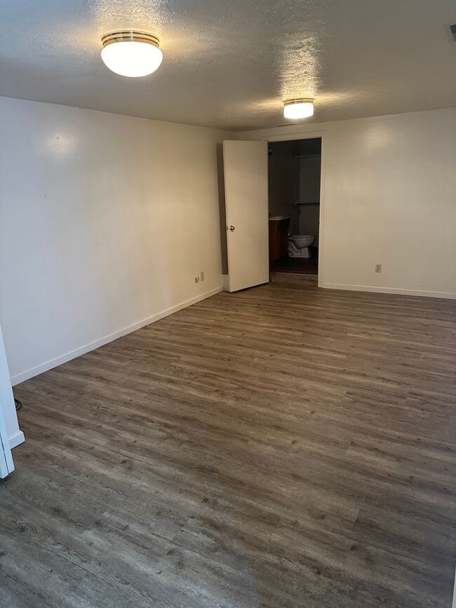 Building Photo - Yorktown School District