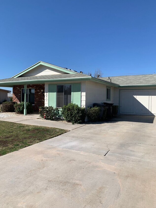 Primary Photo - Adorable Patio Home in 55+ Community- COMI...