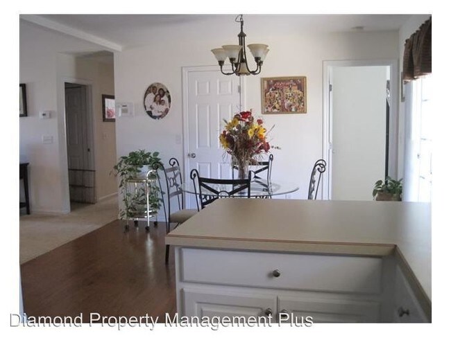 Building Photo - 302 Fishing Creek Dr