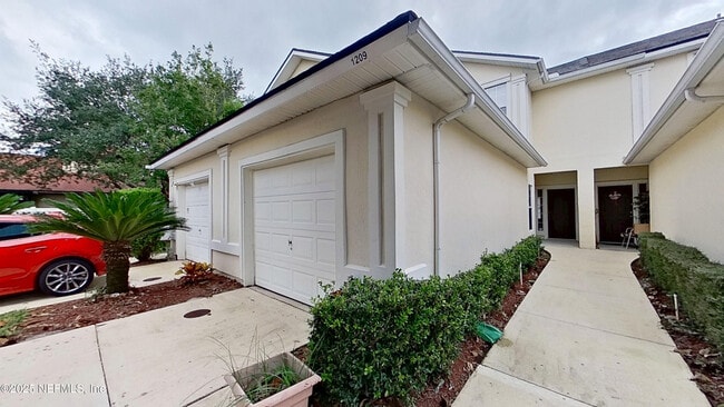 Foto del edificio - 1209 Southern Stream Ct