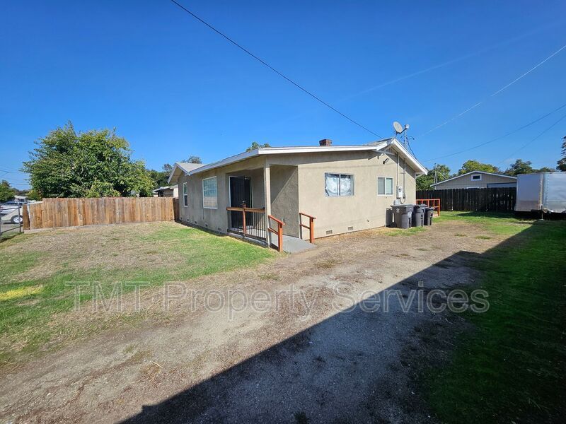 Foto principal - 908 S Sinclair Ave