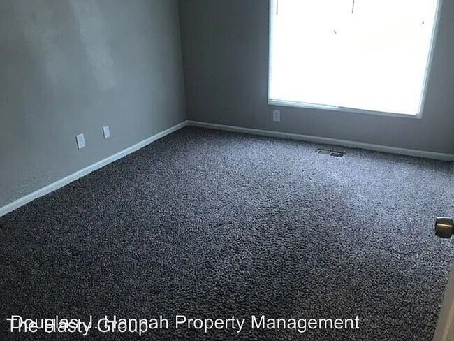 Building Photo - 4 br, 2.5 bath House - 9129 E 51st Terrace
