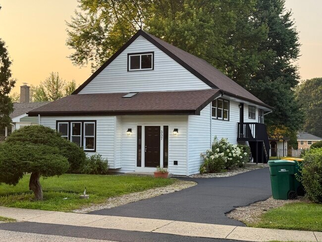 Foto del edificio - 337 Woodland Dr