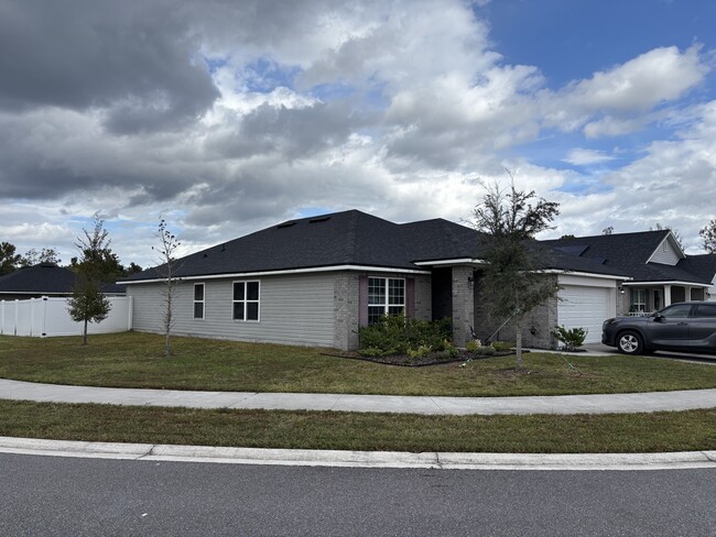 Building Photo - 9835 Olivia St