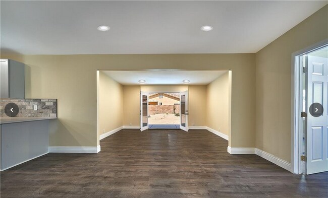 Building Photo - 51311 Avenida Velasco