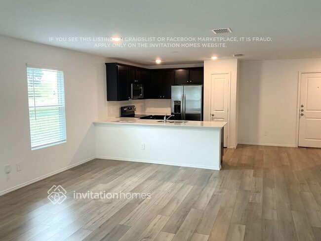 Foto del edificio - 10645 Sewell Cir