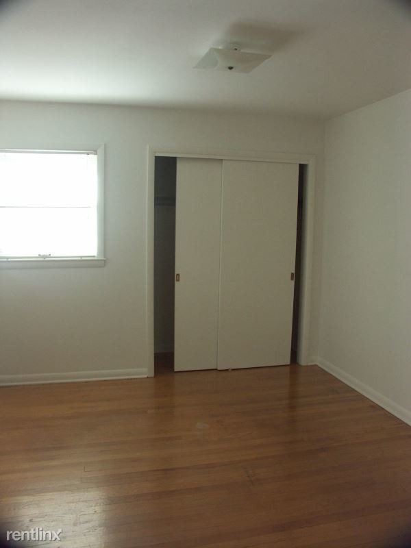 Foto del edificio - 11827 W North Ave