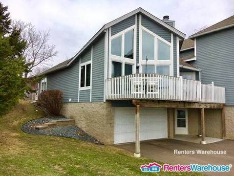 Primary Photo - 102 Mariner Way