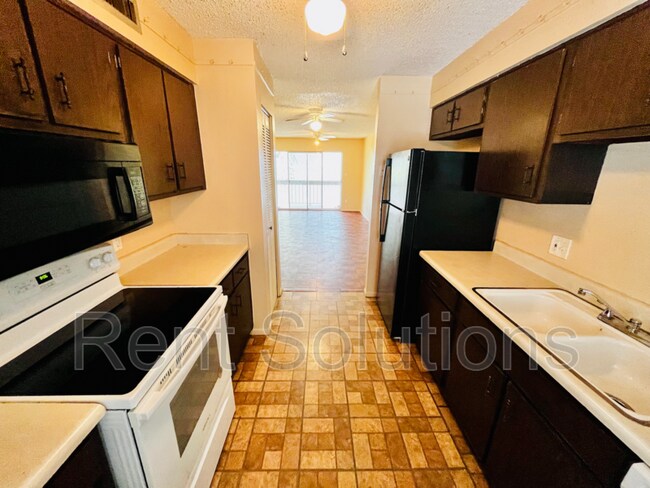 Building Photo - 7529 Pitch Pine Cir