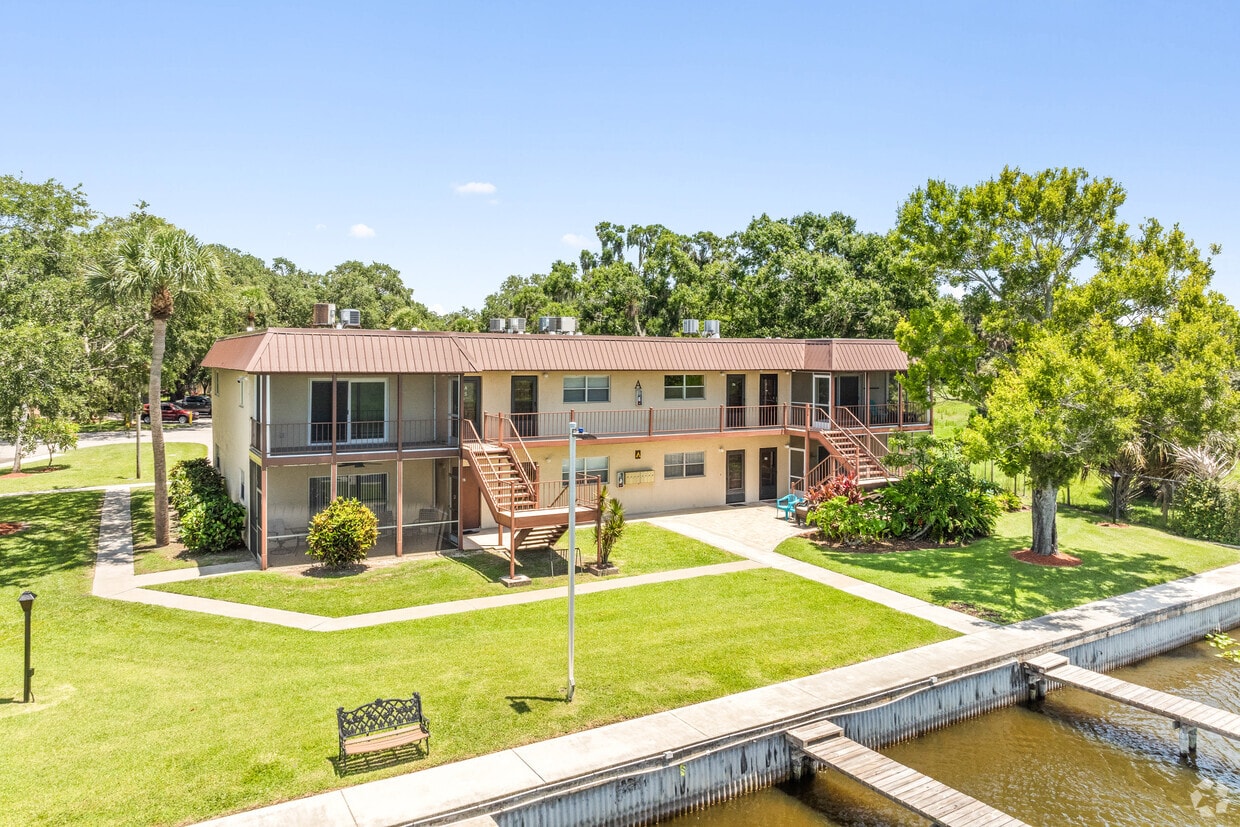 Primary Photo - Taylor Creek Condominiums