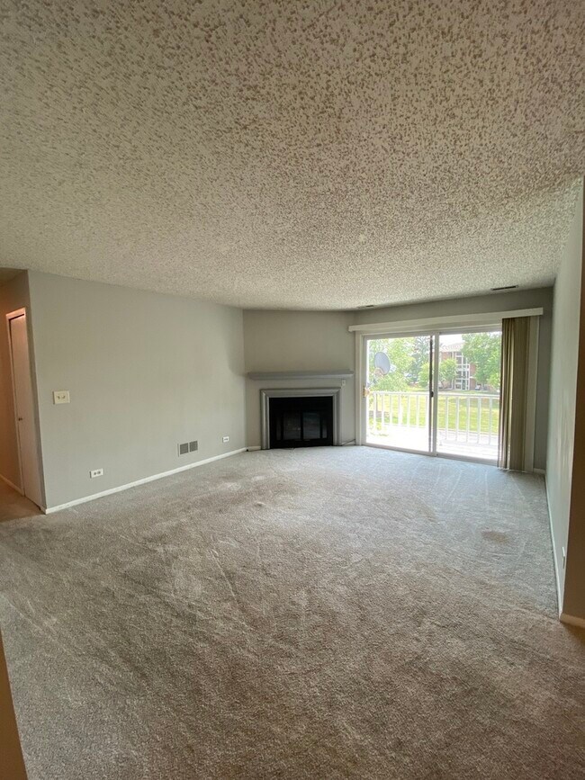 Building Photo - 5S575 Paxton Dr