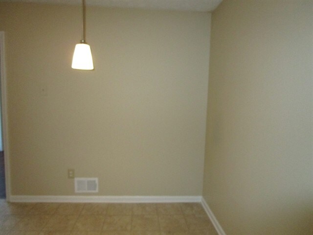 Building Photo - 6622 Melandre Dr