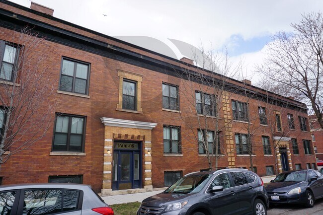 Building Photo - 1602 W Belle Plaine Ave
