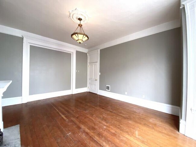Building Photo - 3 bedroom in San Francisco CA 94110