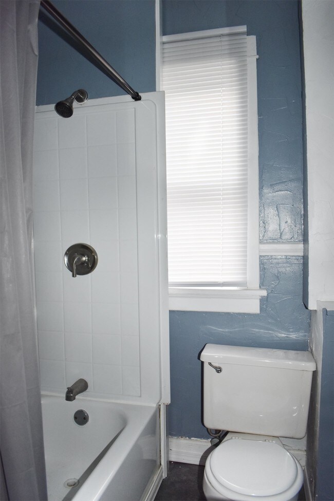 Foto del edificio - 3764 E Pulaski Ave