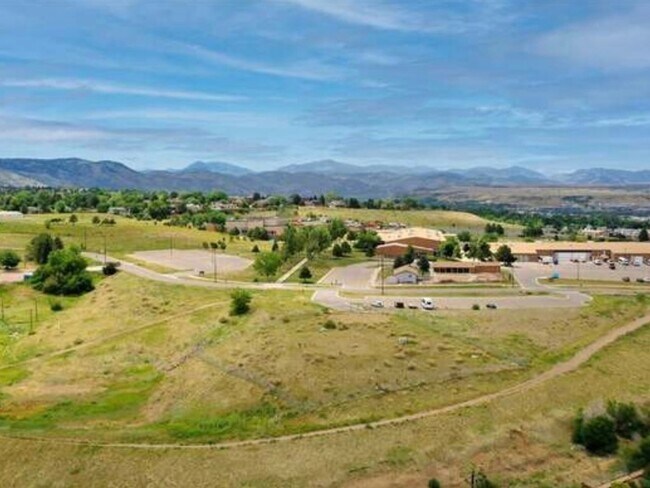 Building Photo - 2 Bedroom Condo in Denver