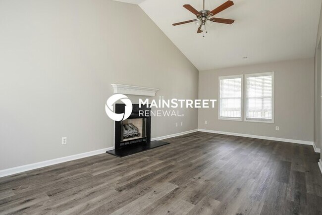 Building Photo - 3 Bedroom Pet-Friendly Home in Zebulon, NC with Main Street Renewal