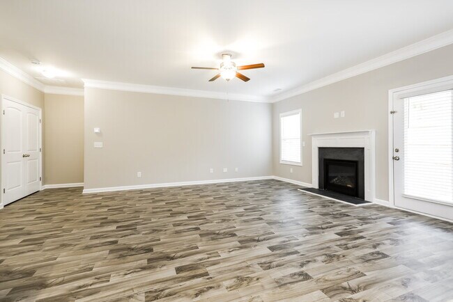 Building Photo - 1007 Stone Creek Ln
