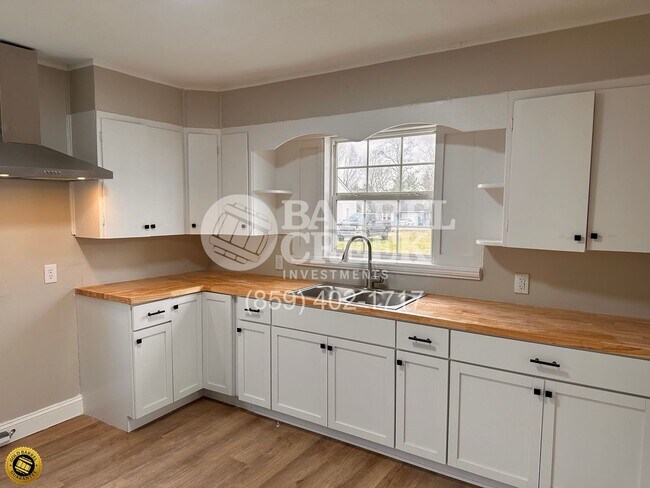 Foto del edificio - 3-Bed 1-Bath House