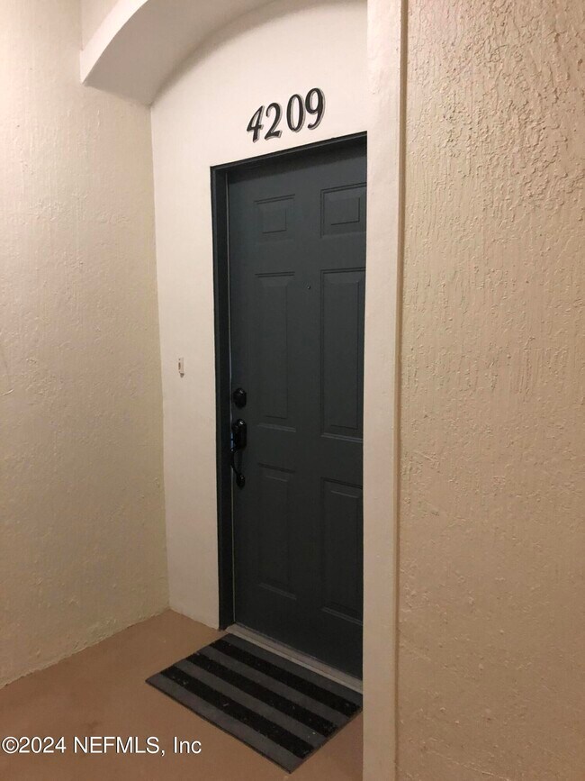 Foto del edificio - 11251 Campfield Dr