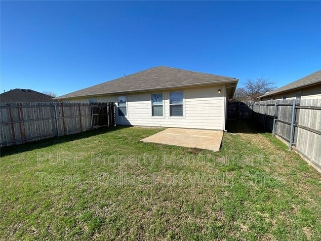 Building Photo - 496 Brookbank Dr