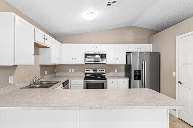 Foto del edificio - 1512 Baywood Village Ct