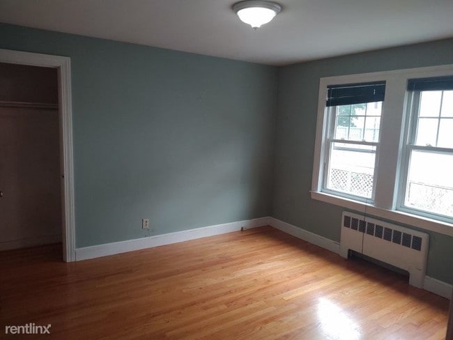 Building Photo - 2 br, 1 bath Apartment - 144 Orchard St