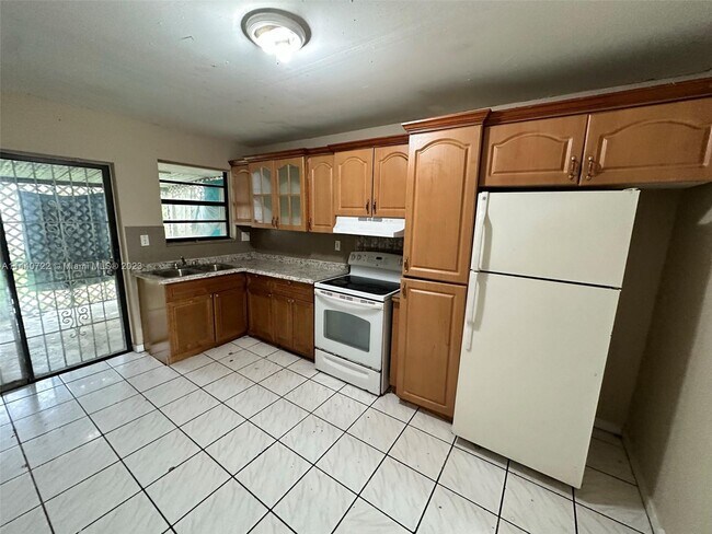 Foto del edificio - 13923 NE 3rd Ct