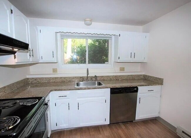 Foto del edificio - 76 Highwood Dr