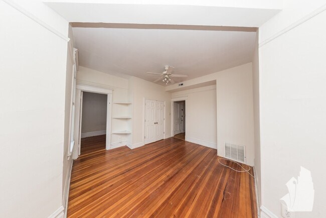 Foto del edificio - 2258 N Southport Ave