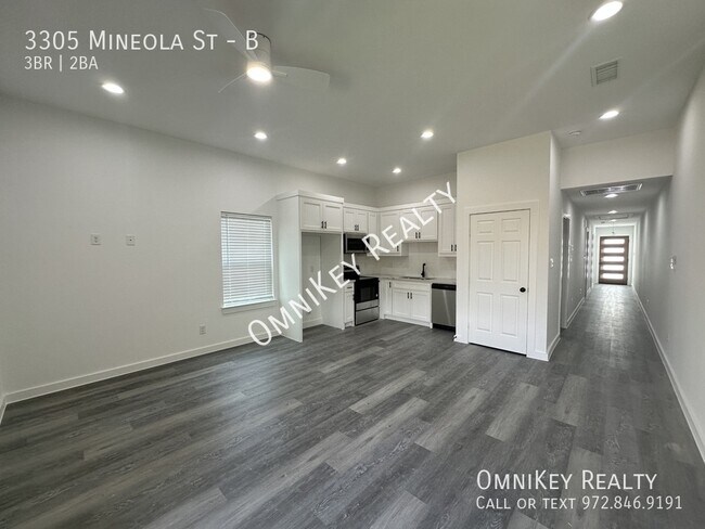 Building Photo - 3305 Mineola St