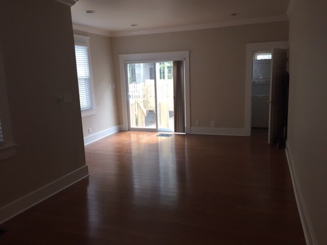 Foto principal - 949 Hatch St