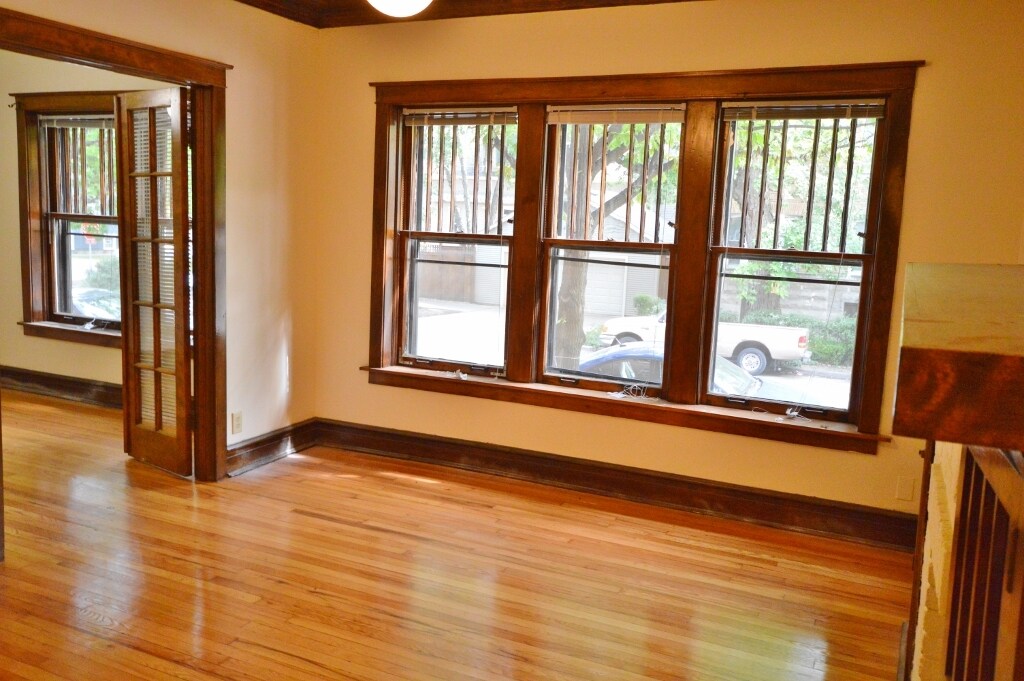 Foto principal - 1340 W Waveland Ave