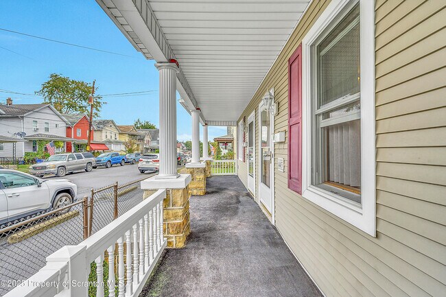 Foto del edificio - 443 14th Ave