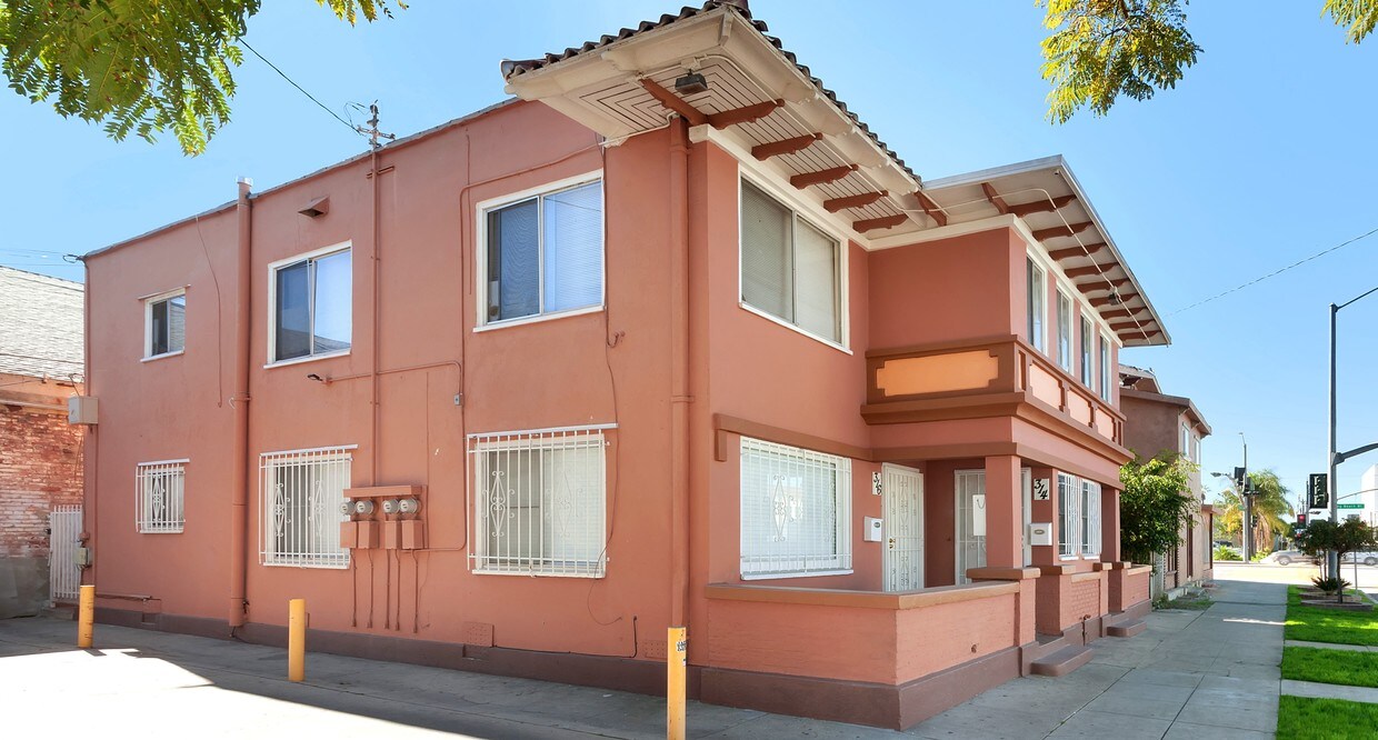 Foto principal - 310-316 E 8th St