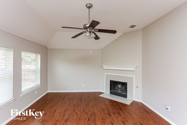 Building Photo - 1509 Mt Zion Dr