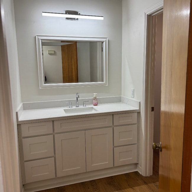 Foto del edificio - 114 Oak Dr