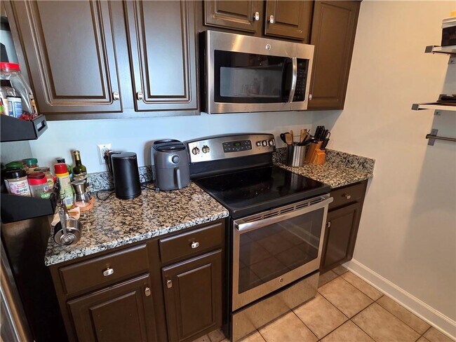 Foto del edificio - 1101 Juniper St NE