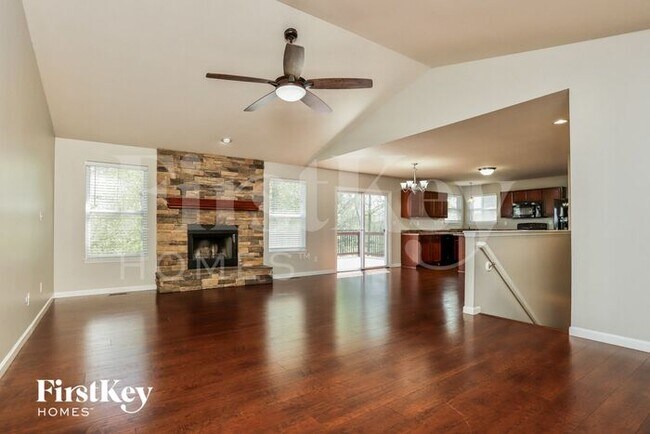 Building Photo - 1326 Forest Way Dr