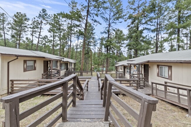 Foto del edificio - 100 Apache Hills Dr